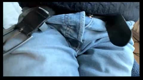 Snapshot of tomtotal chatting on November 2025 09:21:01 AM Tom online show from November 2025 09:21:01 AM