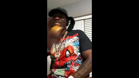 Snapshot of tomuchwauce1 chatting on March 2026 06:08:01 AM tomuchwauce1 online show from March 2026 06:08:01 AM