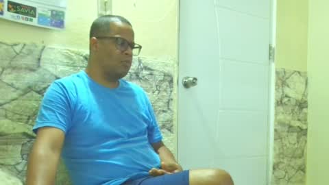 Antonio online show from April 2026 01:05:01 PM