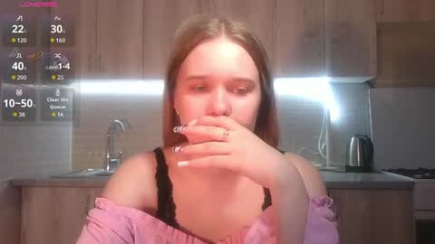 Snapshot of toni_pittmann chatting on June 2026 05:12:02 PM toni_pittmann online show from June 2026 05:12:02 PM