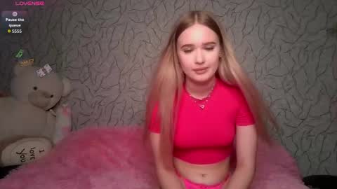 Snapshot of toni_pittmann chatting on June 2026 05:06:02 PM toni_pittmann online show from June 2026 05:06:02 PM