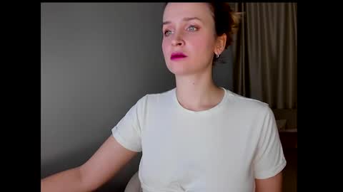 Snapshot of tony_and_alice chatting on February 2025 09:58:01 PM Tony and Alice online show from February 2025 09:58:01 PM