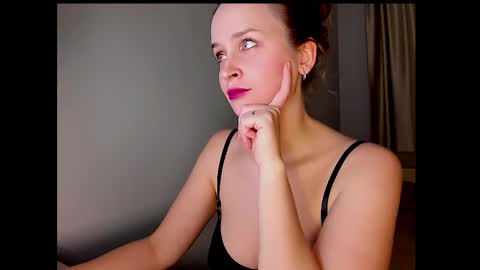 Snapshot of tony_and_alice chatting on February 2025 09:33:01 PM Tony and Alice online show from February 2025 09:33:01 PM