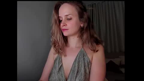 Snapshot of tony_and_alice chatting on March 2025 12:04:02 AM Tony and Alice online show from March 2025 12:04:02 AM