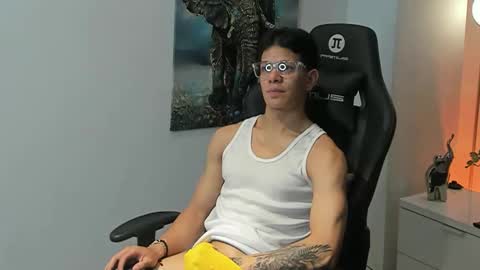 tony_petrov online show from November 2025 12:49:01 AM