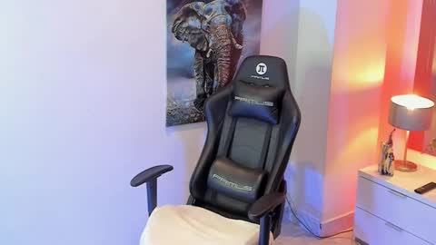 tony_petrov online show from February 2026 05:01:02 AM