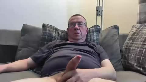 Snapshot of tonyhandjob chatting on May 2026 12:21:01 PM tonyhandjob online show from May 2026 12:21:01 PM