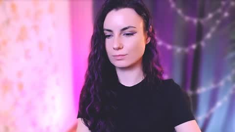 Snapshot of too_beautiful chatting on January 2025 11:15:01 PM Elizabeth online show from January 2025 11:15:01 PM