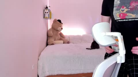 toohornyserj online show from January 2025 12:35:02 AM