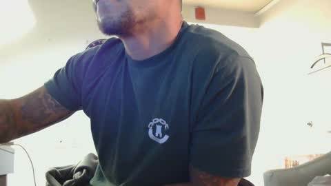 Snapshot of toomuchsmoke chatting on December 2024 10:58:01 AM toomuchsmoke online show from December 2024 10:58:01 AM