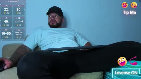 Snapshot of toonnydee chatting on September 2025 04:16:01 AM Tony Dee online show from September 2025 04:16:01 AM