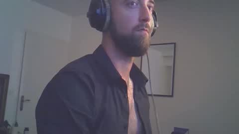 Snapshot of tootsybird chatting on September 2025 10:24:02 PM tootsybird online show from September 2025 10:24:02 PM