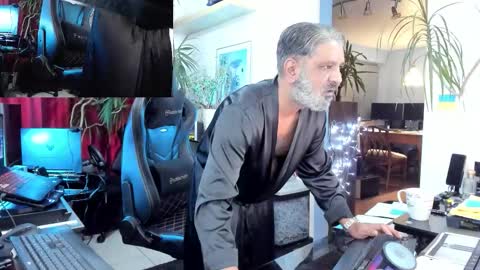 topalphaboss online show from October 2025 08:55:02 PM