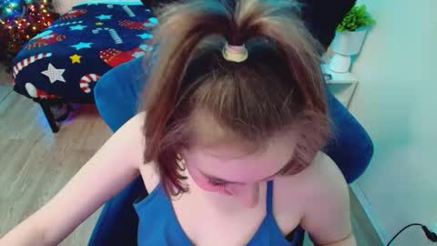 Snapshot of topcranberry chatting on February 2026 08:27:01 PM topcranberry online show from February 2026 08:27:01 PM