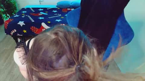 Snapshot of topcranberry chatting on February 2026 03:01:01 PM topcranberry online show from February 2026 03:01:01 PM