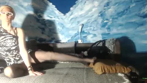 Tara J online show from January 2025 07:00:01 PM