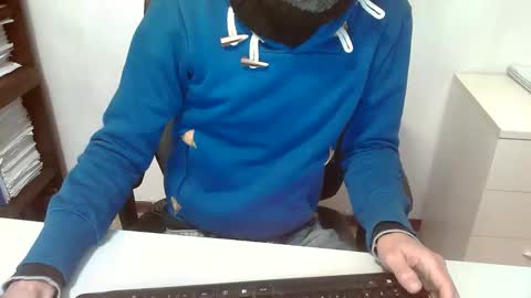 Topg84 online show from December 2025 05:50:01 PM