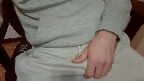 Topg84 online show from February 2026 05:25:01 PM