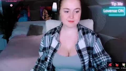 tori_blond online show from November 2025 07:47:02 AM