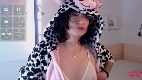 tori_just online show from October 2025 02:40:01 PM