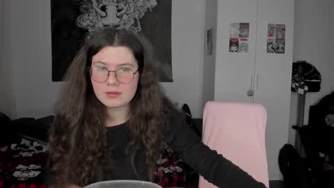 Snapshot of toriayun0 chatting on January 2025 09:12:01 PM your personal gothic girl check it    online show from January 2025 09:12:01 PM