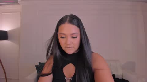 Snapshot of toricross1 chatting on November 2025 01:54:01 PM Tori Cross online show from November 2025 01:54:01 PM