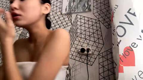 Julia online show from December 2025 07:37:01 AM