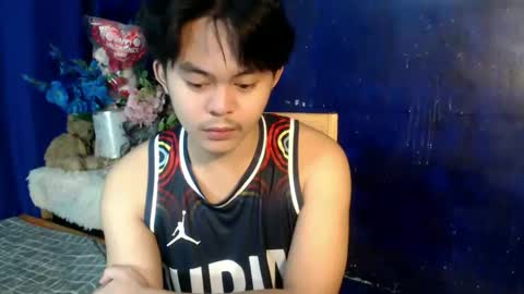 Toshiro online show from November 2025 12:42:02 AM