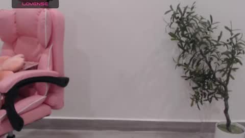 Angelina online show from October 2025 03:51:02 AM