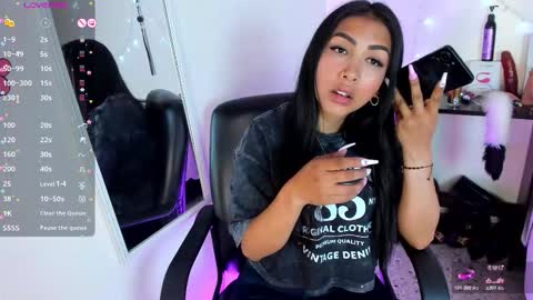 tracy online show from November 2025 09:05:02 PM