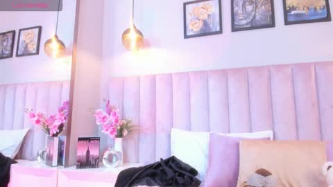 Tracy  online show from February 2026 08:26:01 PM