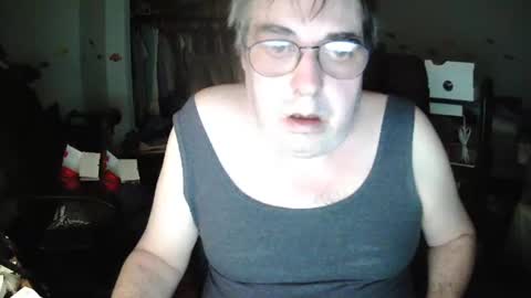 Snapshot of transmtfhello chatting on February 2025 10:32:01 PM Peter online show from February 2025 10:32:01 PM