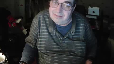 Snapshot of transmtfhello chatting on February 2025 12:32:01 AM Peter online show from February 2025 12:32:01 AM