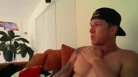 trash_man1989 online show from November 2025 01:05:01 AM