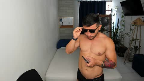 Snapshot of travis_bakerr chatting on December 2024 09:09:02 PM travis bakerr online show from December 2024 09:09:02 PM