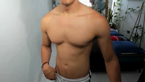 Snapshot of travis_bakerr chatting on January 2025 05:29:02 PM travis bakerr online show from January 2025 05:29:02 PM