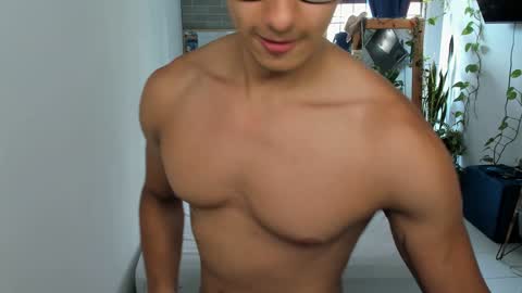 Snapshot of travis_bakerr chatting on February 2025 08:47:02 PM travis bakerr online show from February 2025 08:47:02 PM