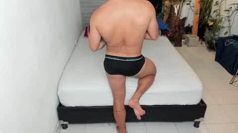 Snapshot of travis_bakerr chatting on February 2025 01:32:02 AM travis bakerr online show from February 2025 01:32:02 AM