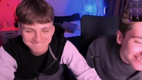 Snapshot of travis_wolf_ chatting on December 2025 08:59:01 PM Travis online show from December 2025 08:59:01 PM