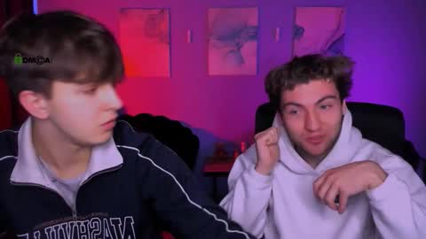 Snapshot of travis_wolf_ chatting on February 2026 09:45:02 AM Travis online show from February 2026 09:45:02 AM