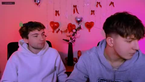 Snapshot of travis_wolf_ chatting on February 2026 09:43:02 AM Travis online show from February 2026 09:43:02 AM