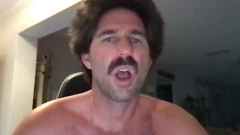 TravisKenn online show from October 2025 11:33:02 AM