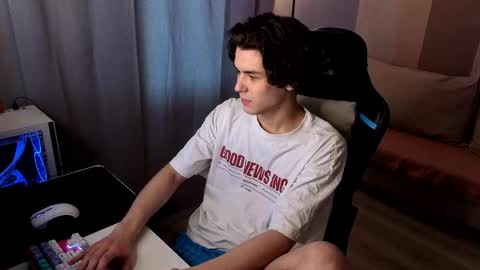 travisrivas online show from May 2026 02:01:01 PM