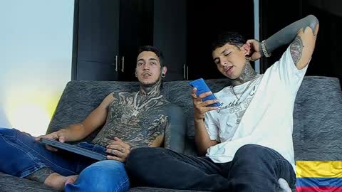 TRAV - INDEPENDENT MODEL online show from December 2024 02:09:02 AM