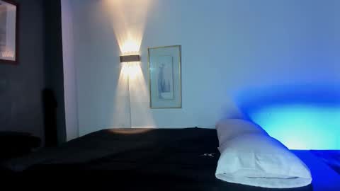 TRAV - INDEPENDENT MODEL online show from November 2025 06:34:01 PM