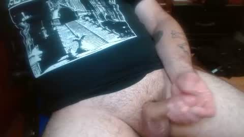 Snapshot of treasured_trash chatting on July 2026 08:37:01 PM Dilly Dally online show from July 2026 08:37:01 PM
