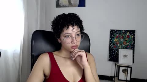 Emily online show from November 2025 06:43:01 PM