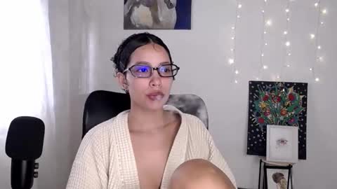 Emily online show from December 2025 07:44:01 PM