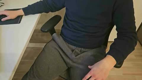 tree1989 online show from January 2025 08:11:02 PM