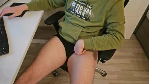 tree1989 online show from February 2025 11:05:01 PM